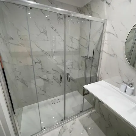 Apartament Grand Jacuzzi Torun Exterior photo