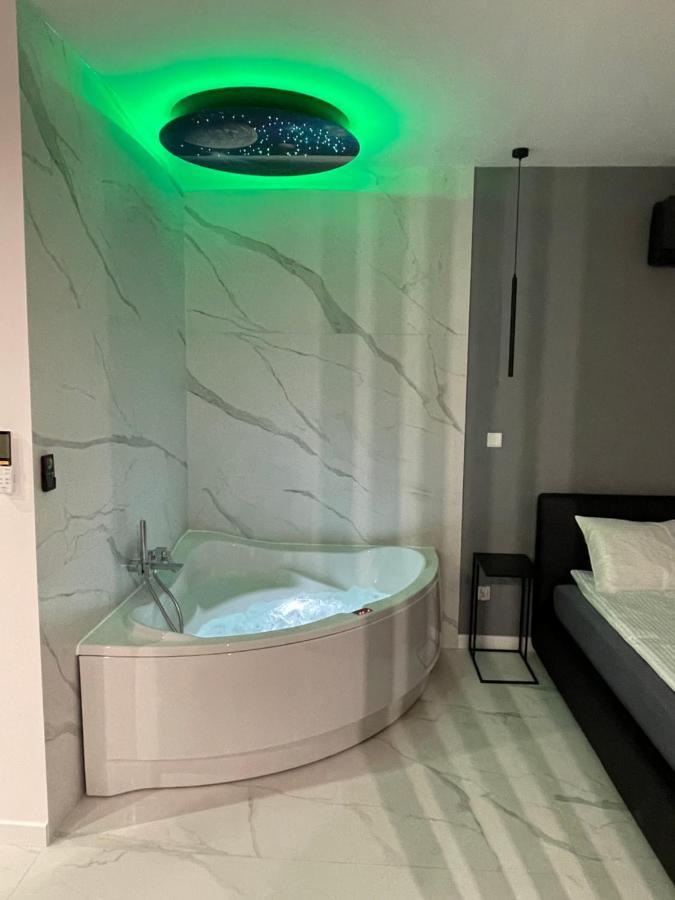 Apartment Grand Jacuzzi *